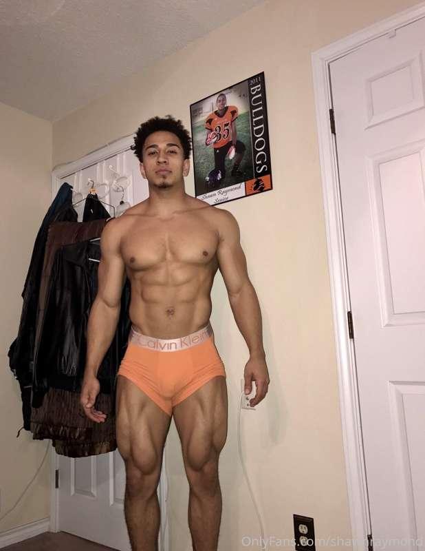 Here’s just a little throwback from 2017 to keep you all ent..