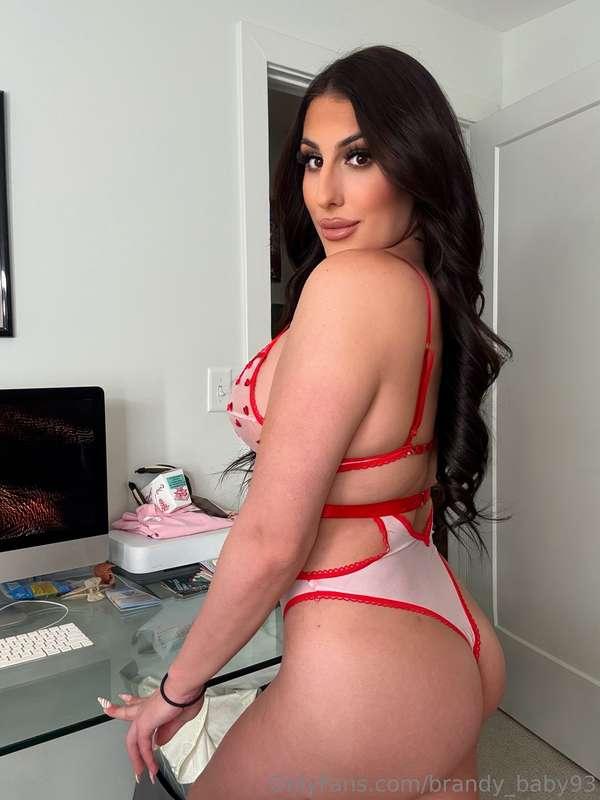 I wanna be your favorite cumslut. Can I? 🥺