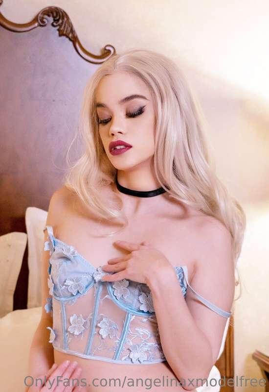 Casually waiting for mice to come and help me with my chores..