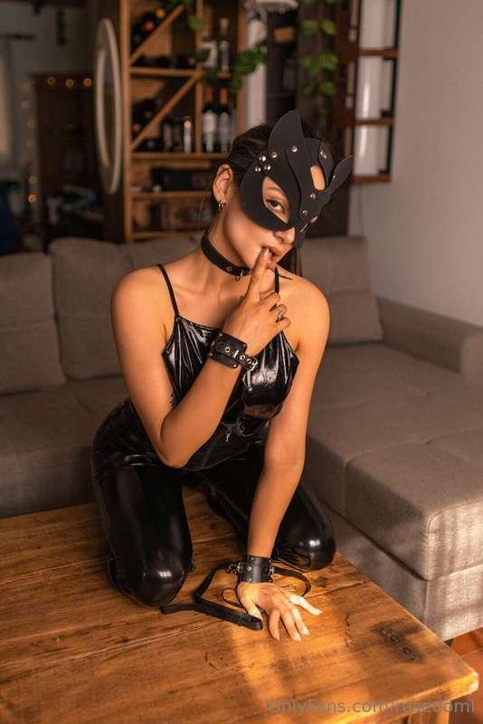 Would you survive the first lesson of Mistress Training 101?..