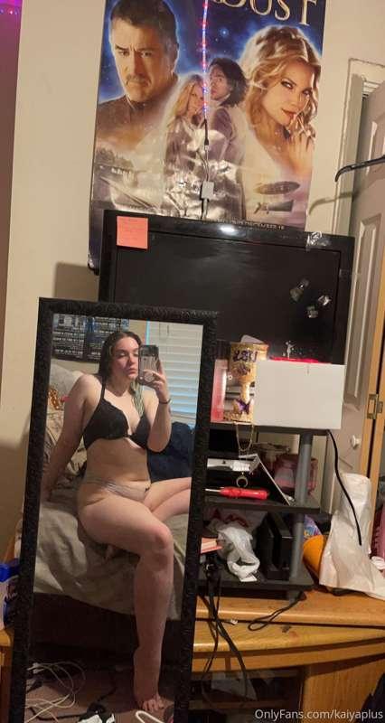 Just thought I’d pop in and say hey 🤤😋