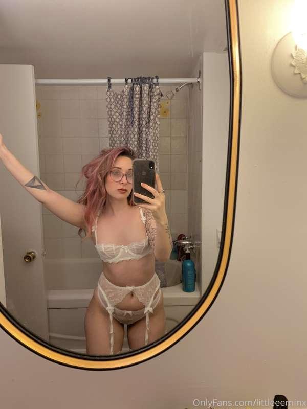 Feeling like a literal angel in this set 🥺 one of you amazin..
