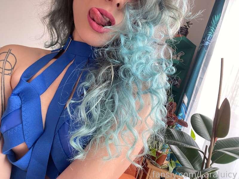 Ready to take our relationship to the next level? 
💘
💘The Girlfriend Experience tier 💘 is the perfect way to get up close and personal with me
💘
💦Click on the PINK tier on my profile to get all the Juicy Details 💦