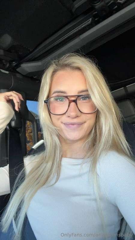 Messy hair, but don't care hehe embracing it today 🩷