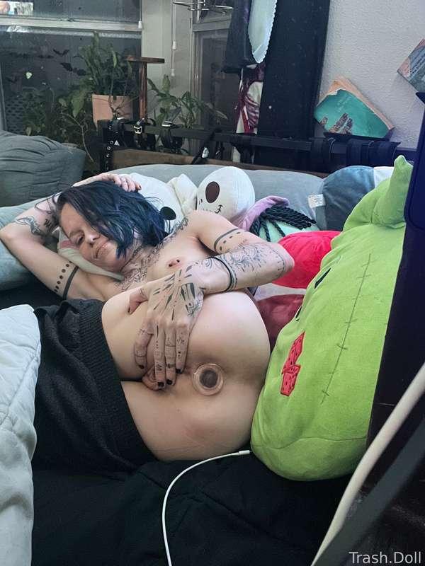 Come lay with me 



#petite #skinny #small #blueeyes #poly #bluehair  #tattoo #piercing #smallboobs #smallwaist #little #stoner #silly #smol #fyp #yesdaddy #yessir #lg #gfe #fantasydildo 