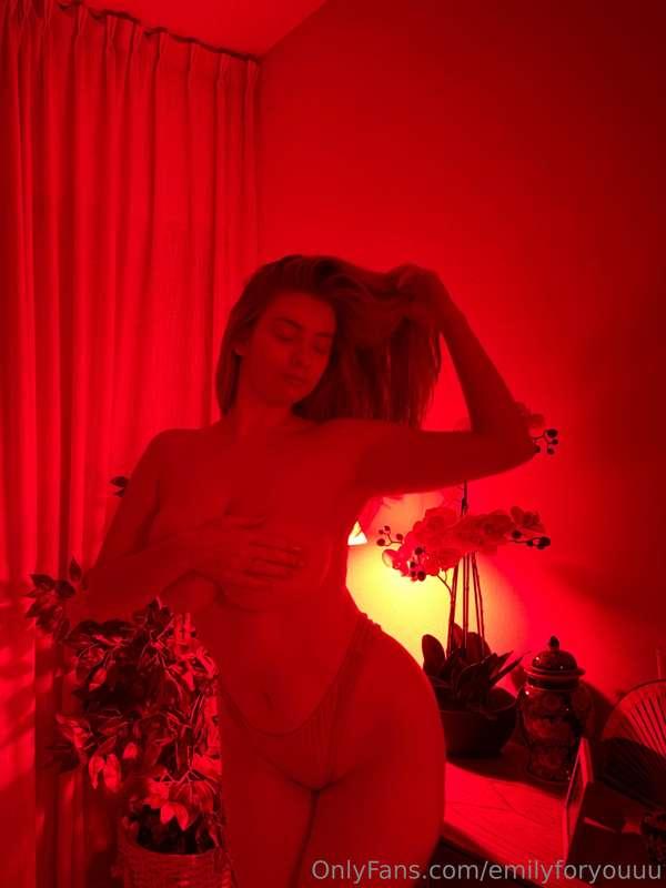 got a little bored tonight… do u like the setting in my room..
