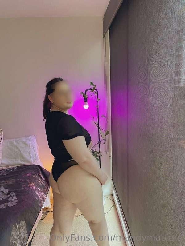 How was everyone’s weekend? 🖤