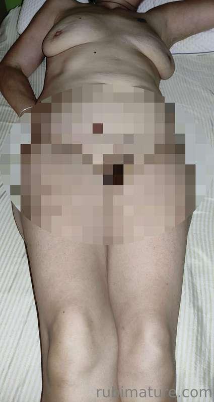 Lying in bed waiting for you to open my legs, unlock to see ..