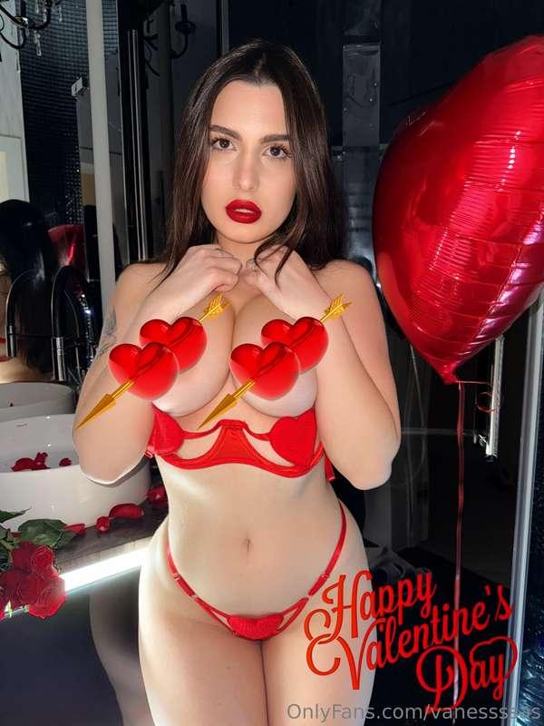 Happy Valentine’s Day, honey 💝💝💝💝