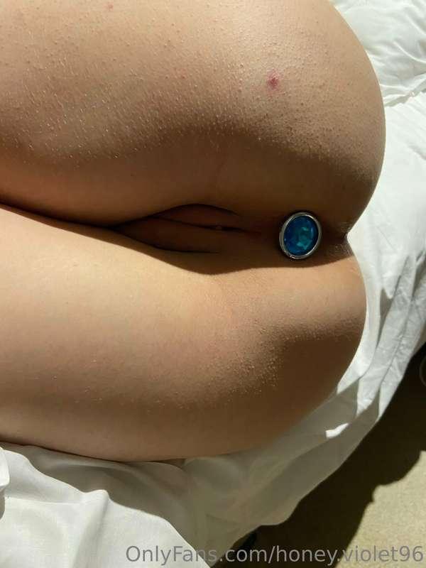 Pretty blue buttplug, had to stretch me out to fit it in The..