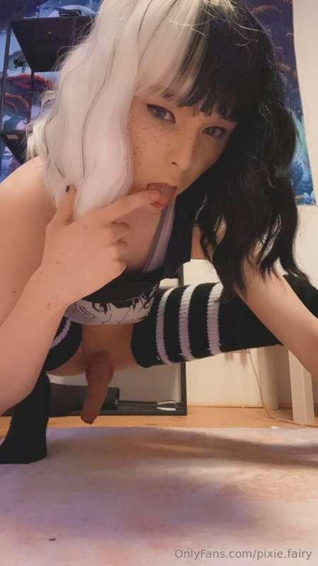 Game on. Weekends are for winning, and I’m about to score. ;..