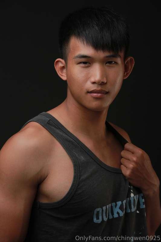 讓我慢慢轉過身來看你～Let me slowly turn around and look at you