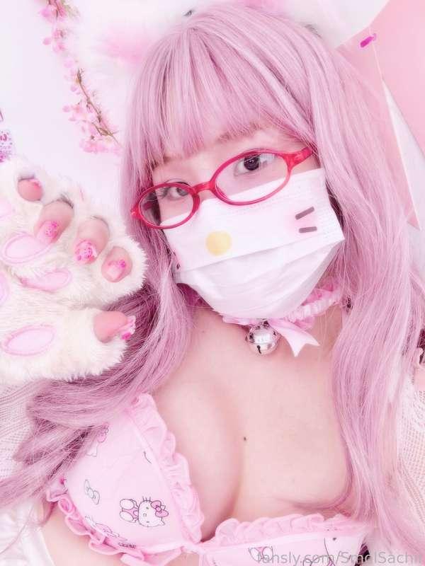 ~ meoww meoowww ⪩. .⪨

who wants to pet this naughty kitten? =^..^=