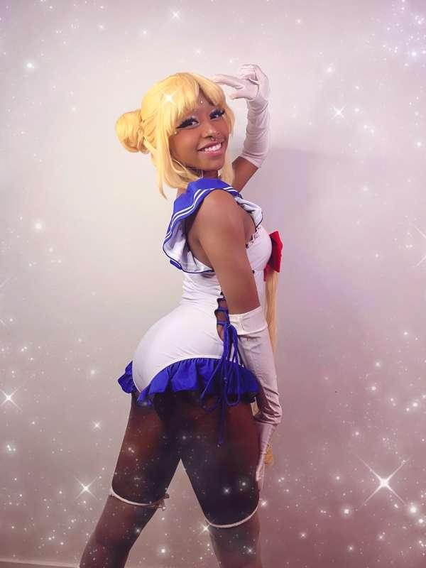 Early Access sailor moon cosplay! 🌙💗