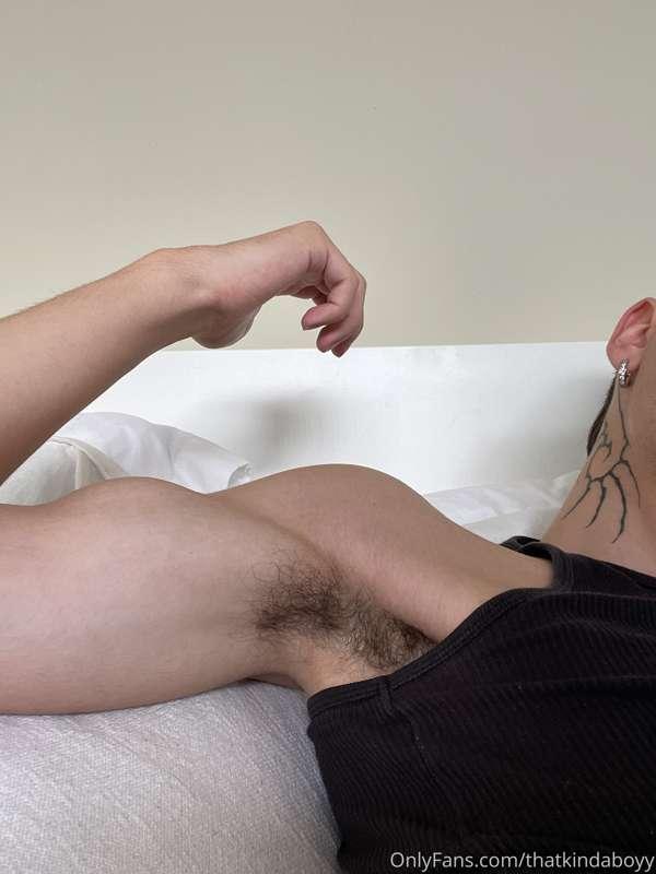 Swipe for my sweaty pit