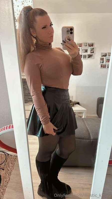 Wünsche euch einen wundervollen Tag 💋
Kleine Umfrage 🤭
Bei w..