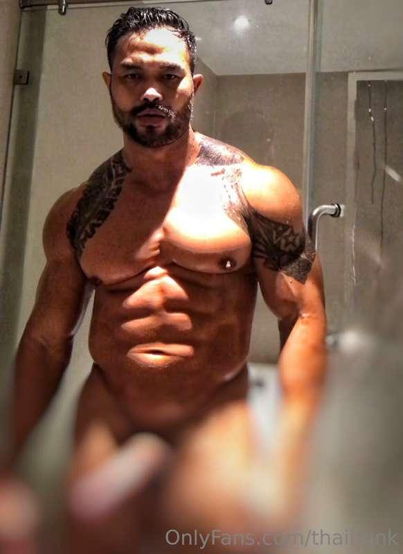 How wud u like to clean me up?!
With yo hand, tongue or a**😏