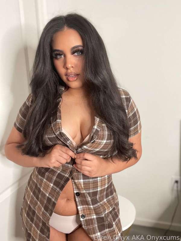 onyxcums image #1
