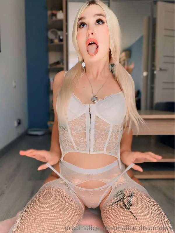 Mmm… you're lingering @dreamalice 👄Thinking about what’s beh..