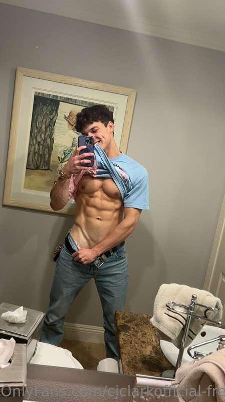Don’t tell my friend I’m using his bathroom for this