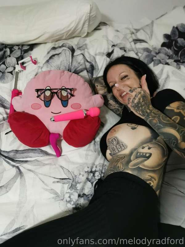 Walked into the room last night and Dale did this to Kirby 😄