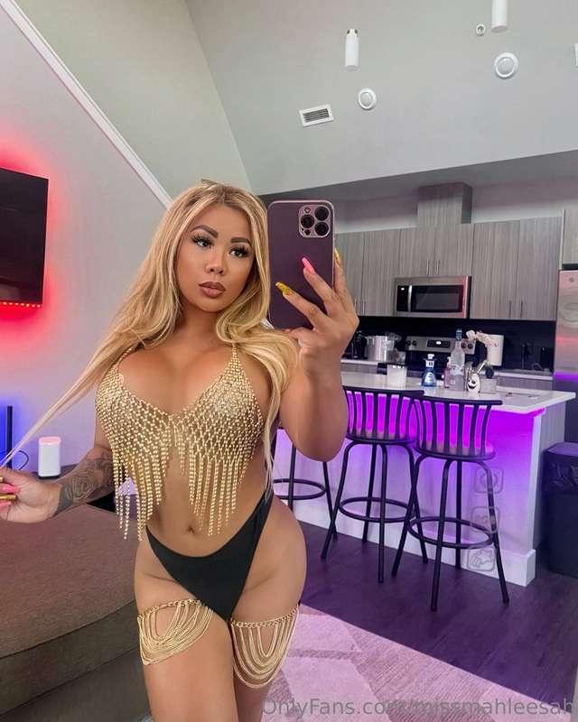 Dripped in gold ✨
