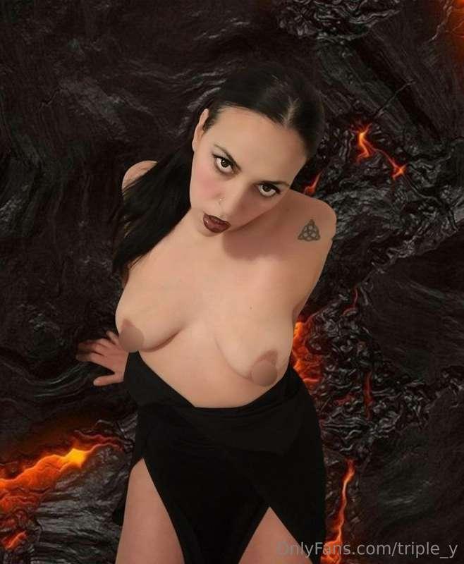 ⛓️ @kaandyxx 
⛓️Super horny babe 
⛓️VC
⛓️ Custom
⛓️ Fetishes..