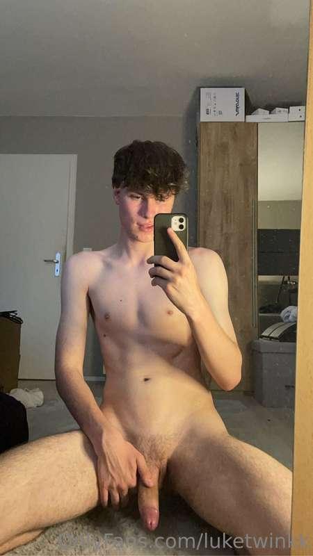 Im soo horny right now pls fuck me 😮‍💨 😩