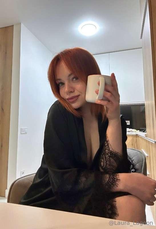 ⚠️ STRONG MEN ONLY! ⚠️🔥@melina_charis plays a game where you..