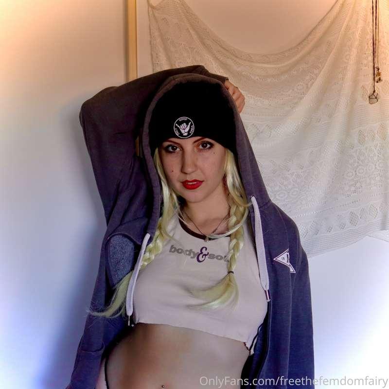 Oops… 

@thefemdomfairy