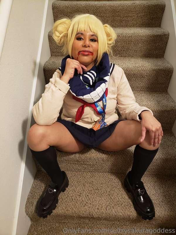 I'm wondering what kind of panties Himiko is wearing today? ..