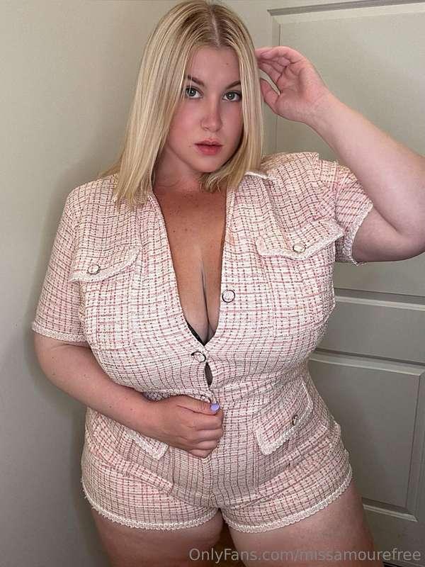 Don't I look so juicy in this outfit? See more at https://on..