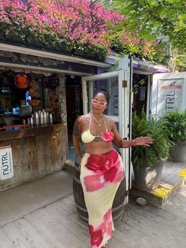 In my unbothered era 🌺