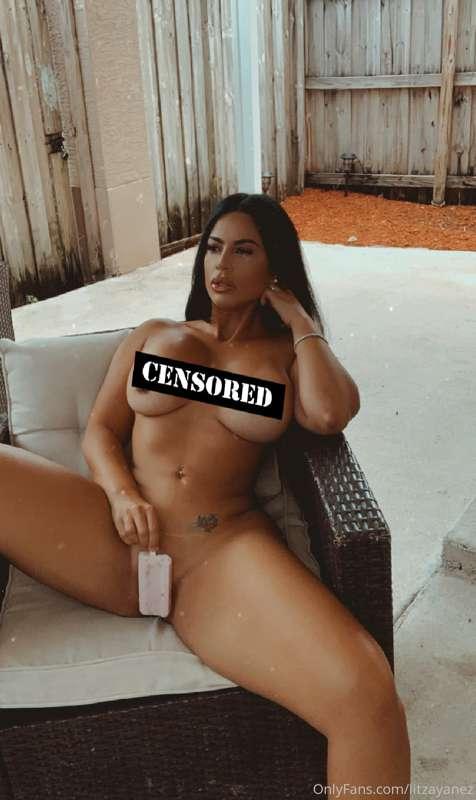 Quick Before I remove it 😈 Tip $5 and Get a Handful of slutt..
