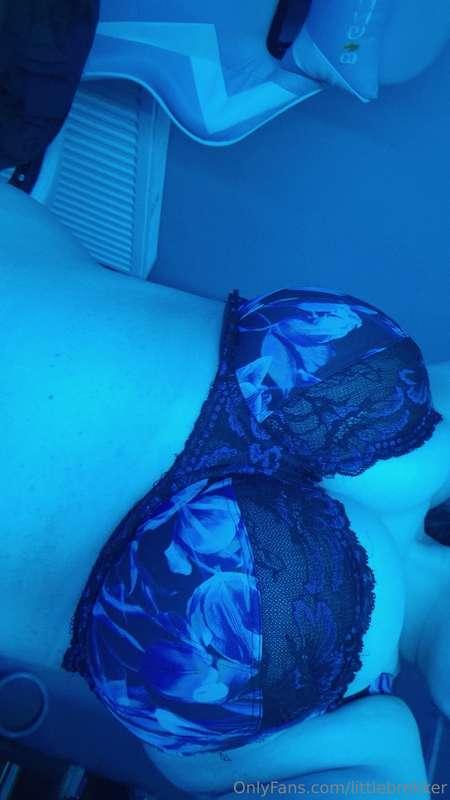 Little try on of some of my bras 🤭 let me know your favourit..