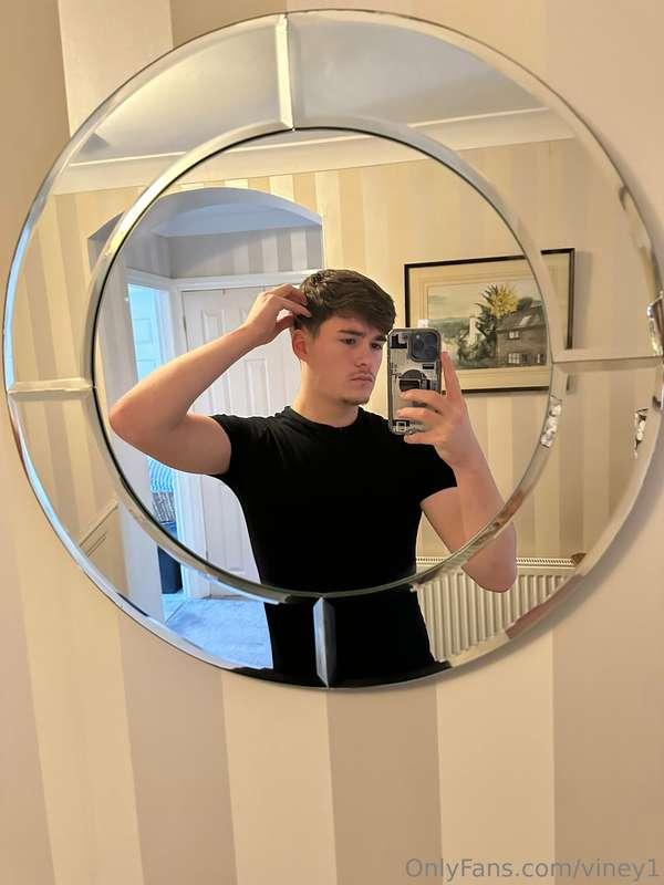 Does my hair look good or do I need a haircut? 🤔