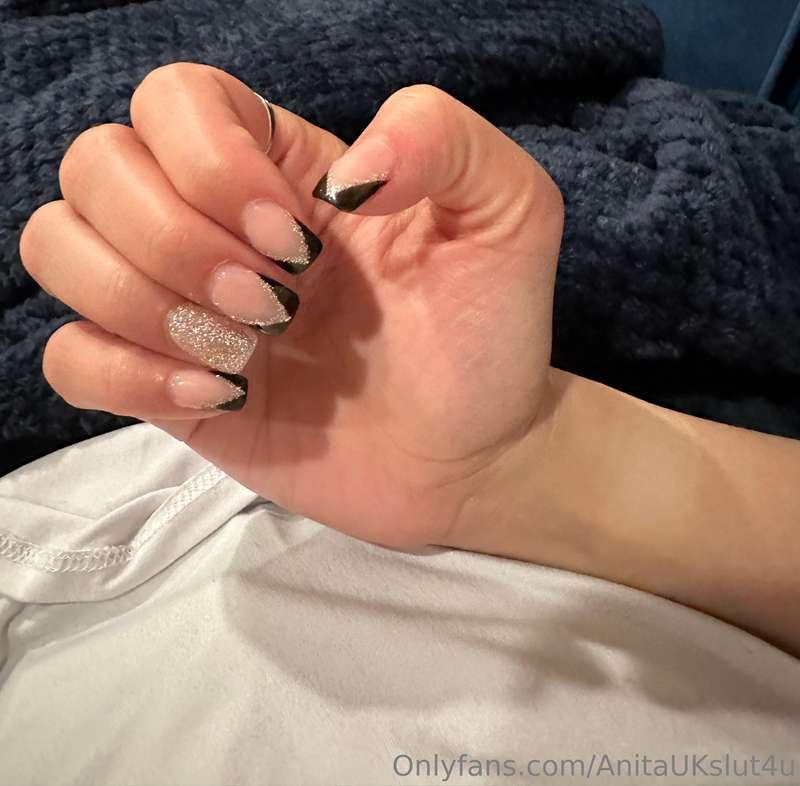 New nails 💅🏻 Hope you all had a fab weekend!! 😀