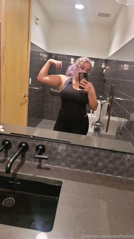Do you guys like gym selfies?