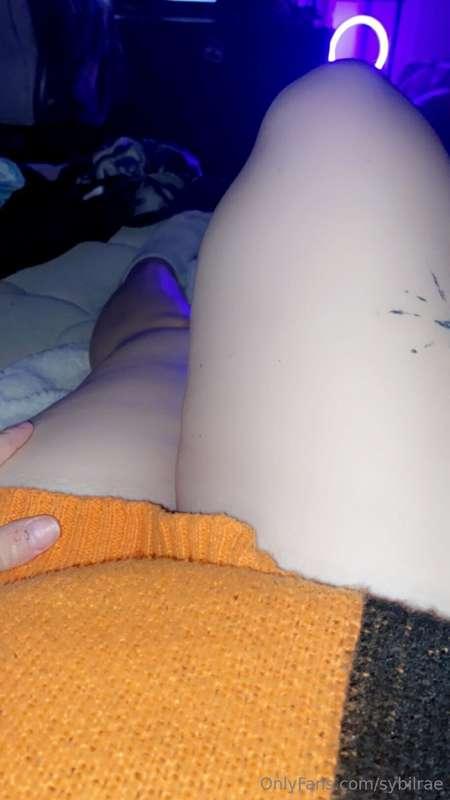Spooky thighs !