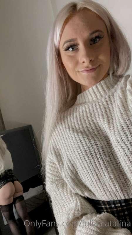 what did you notice first? my cute face or my juicy ass?