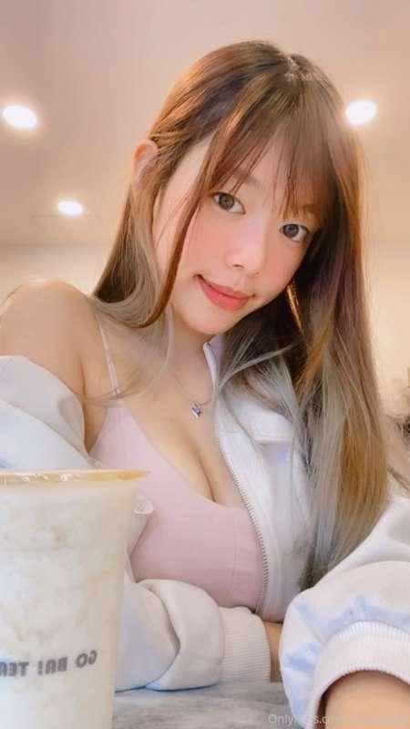 明天週末有新的愛愛長片喔🥰 特價限時優惠！！不要錯過喔！😆💋 Tomorrow there will be a Spec..