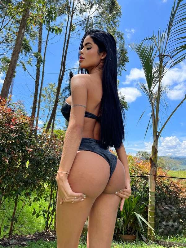 Bet you can’t look away from this view… 😏🔥