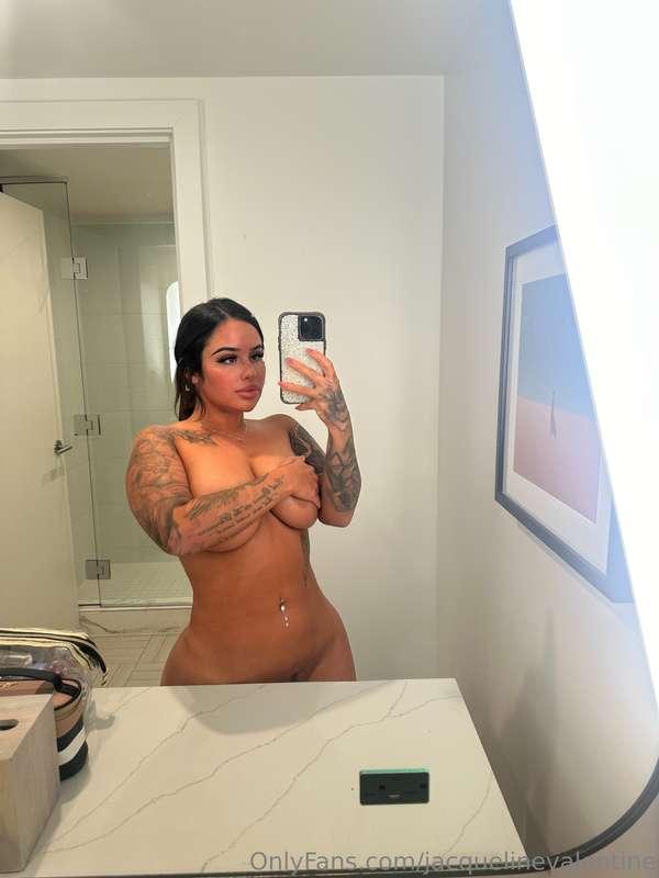 My after collab routine  SHOWER 🚿  Lotion my whole body 🧴 br..