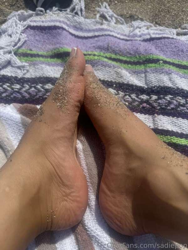 Blind creek nude beach 🌴 #toes #frenchtip #feet #boobs #puss..