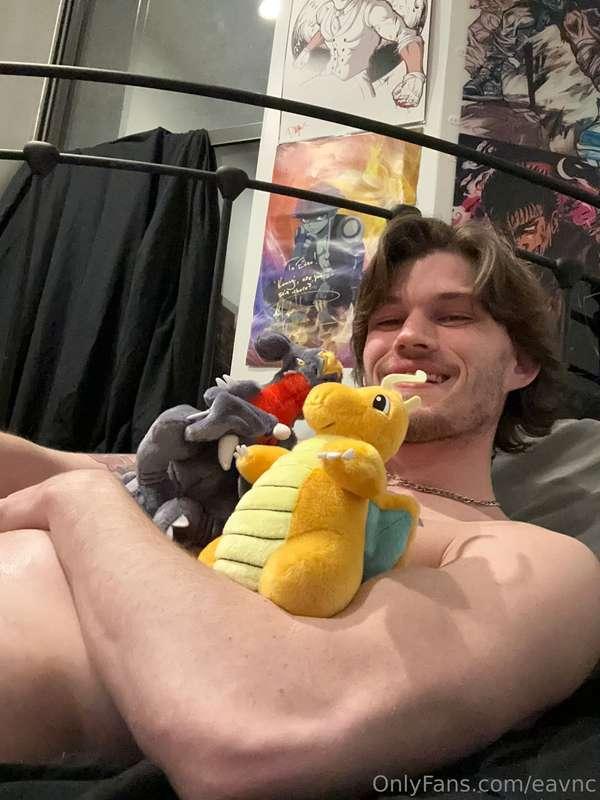 Me and the crew just vibin' 🧸 Which one’s your favorite?