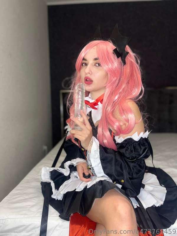 Guess who I chose for my new cosplay? Hint: it's a character..