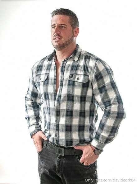 Hi!!! I leave you a photo session that he did recently for a..
