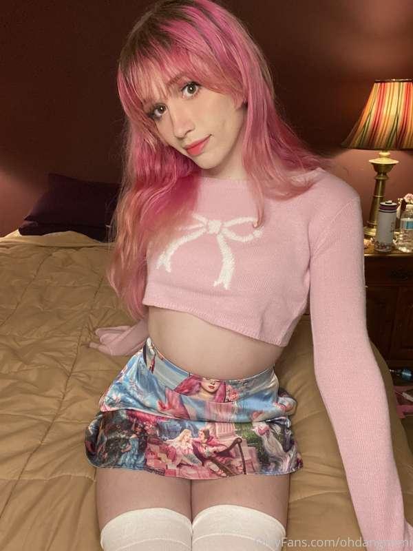 Do you like my new outfit? 💖