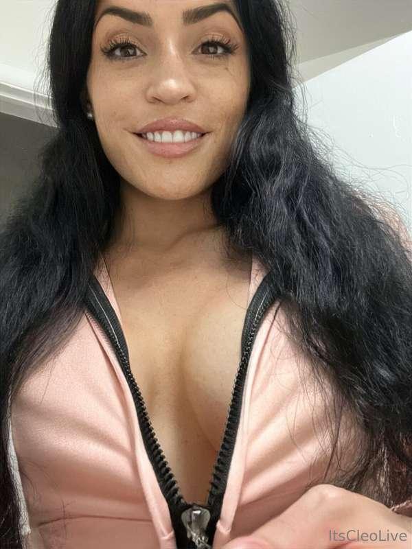 What's going on tonight? I'm around DM me 🥵