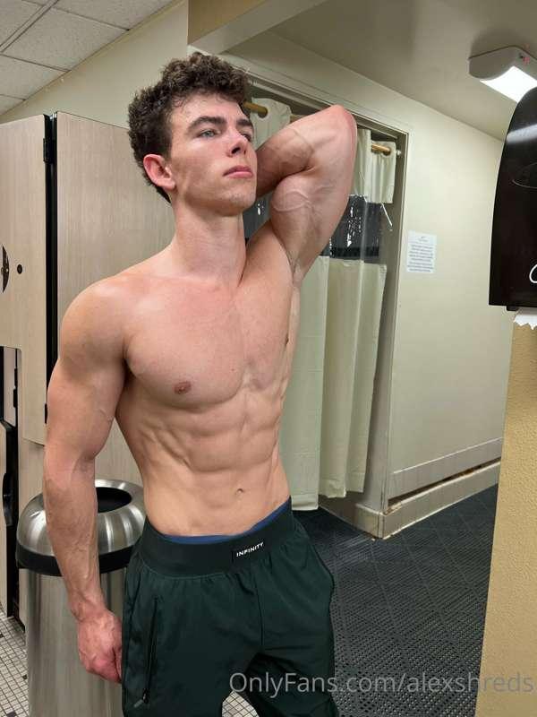 here’s a body update for ya 😉💪🏼 check your DMs if you want t..